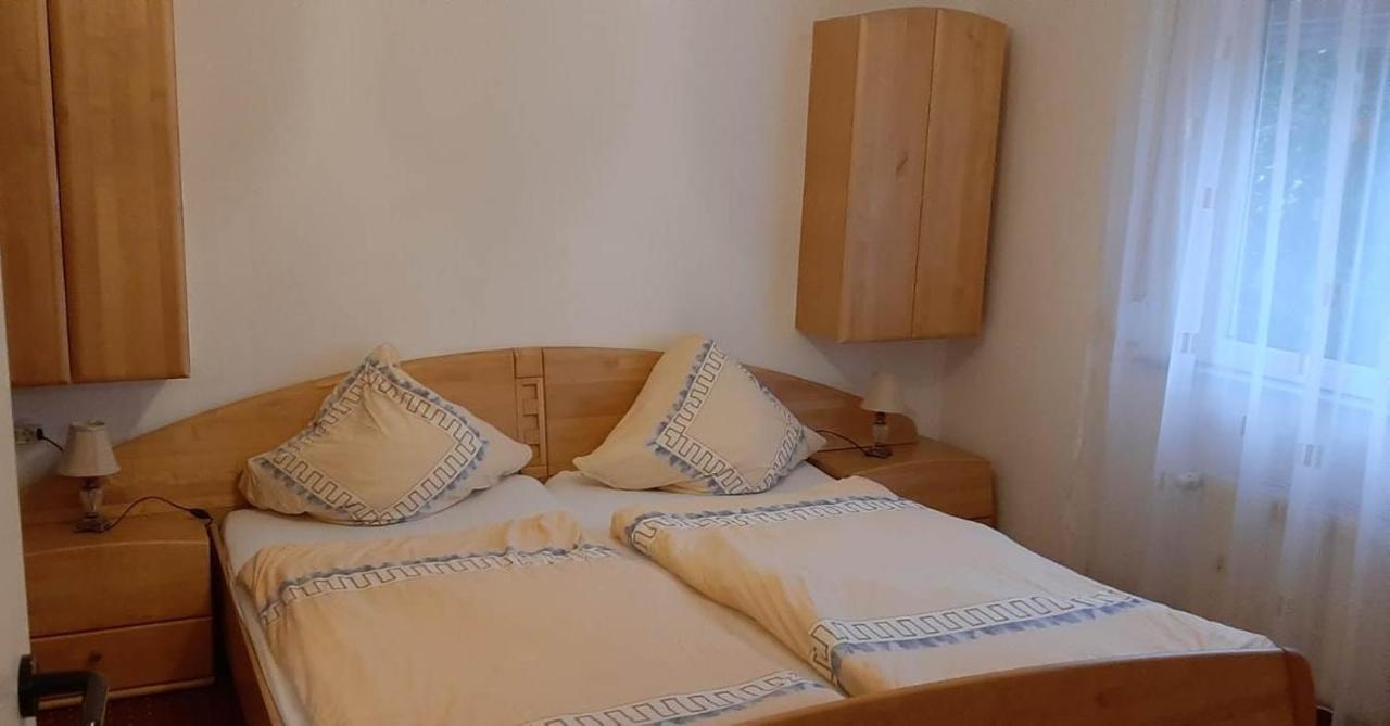 Monteur-, Ferienwohnung Mit Balkon In Hanau Bei Frankfurt Und Aschaffenburg Buitenkant foto